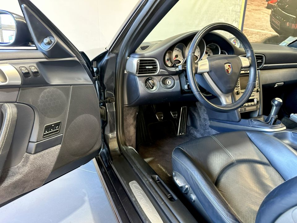 PORSCHE 911 Type 997 Carrera S Coupé 3.8 355ch BVM6 - Le Hangar Bordelais - image 17