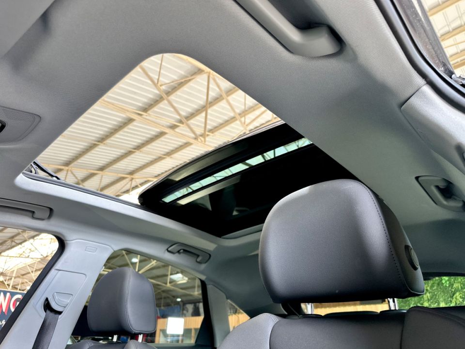 AUDI Q5 SPORTBACK 50 TFSIe 2.0 299ch S-Tronic 7 Quattro AVUS - Le Hangar Bordelais - image 18