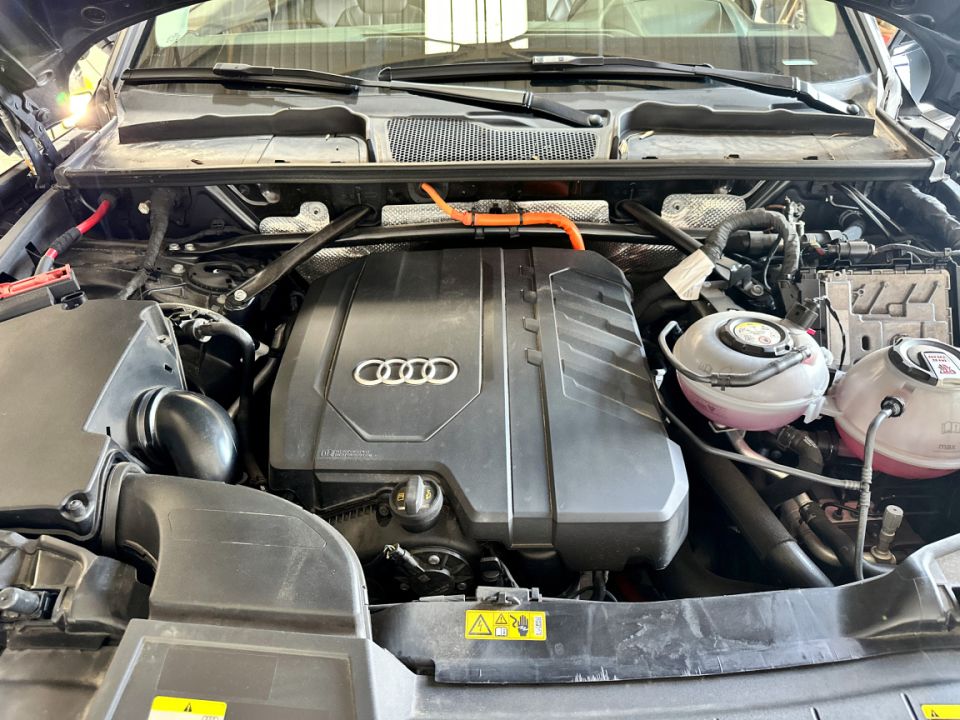 AUDI Q5 SPORTBACK 50 TFSIe 2.0 299ch S-Tronic 7 Quattro AVUS - Le Hangar Bordelais - image 22