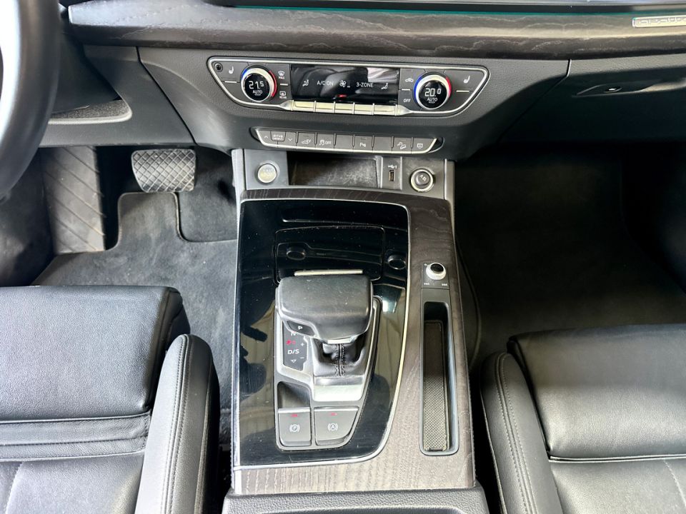 AUDI Q5 SPORTBACK 50 TFSIe 2.0 299ch S-Tronic 7 Quattro AVUS - Le Hangar Bordelais - image 23