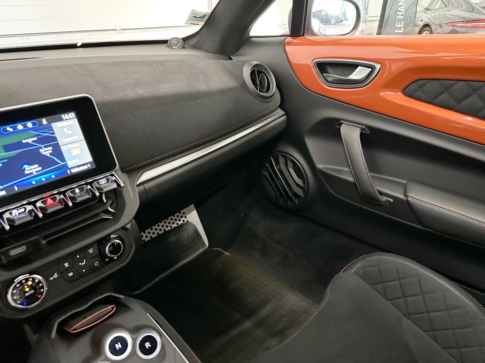 ALPINE A110 S 1.8T 300ch Pack Aéro - Le Hangar Bordelais - image 17