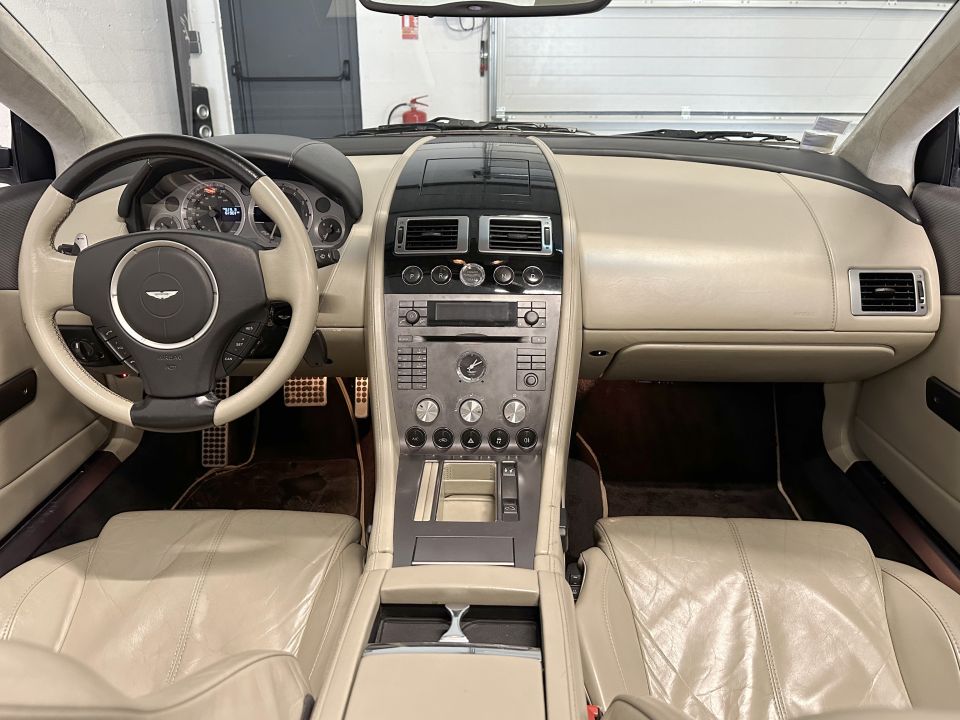 ASTON MARTIN DB9 Volante V12 6.0 455ch Touchtronic - Le Hangar Bordelais - image 7