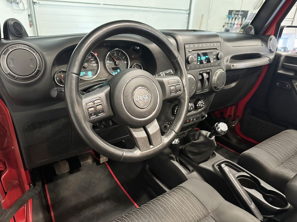 JEEP WRANGLER 2.8 CRD 200ch Sport BVM6 - Le Hangar Bordelais - image 1