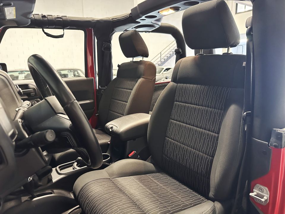 JEEP WRANGLER 2.8 CRD 200ch Sport BVM6 - Le Hangar Bordelais - image 3