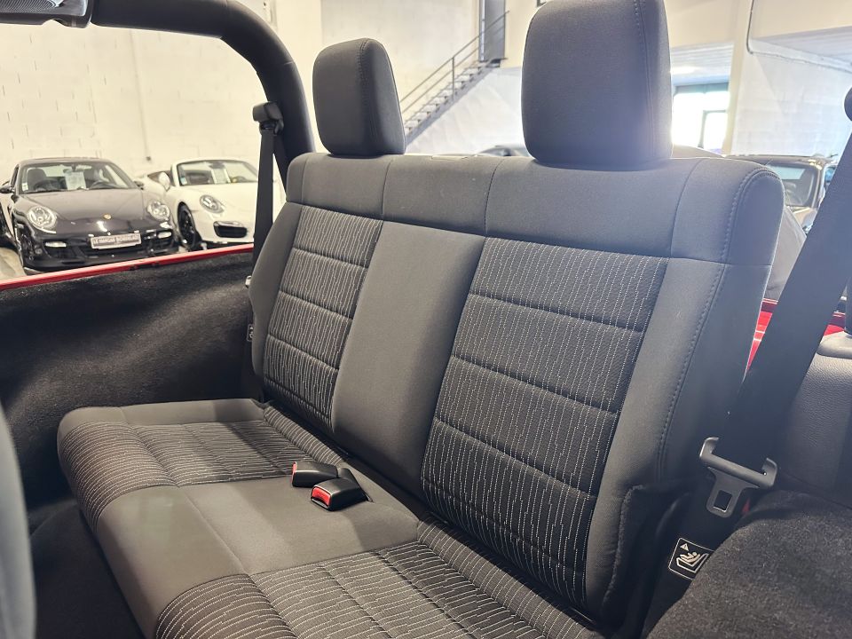 JEEP WRANGLER 2.8 CRD 200ch Sport BVM6 - Le Hangar Bordelais - image 7