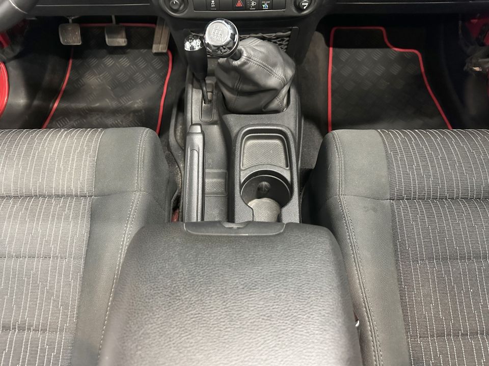 JEEP WRANGLER 2.8 CRD 200ch Sport BVM6 - Le Hangar Bordelais - image 20