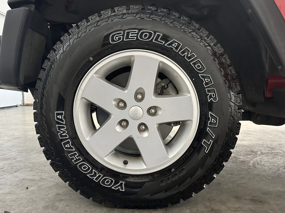 JEEP WRANGLER 2.8 CRD 200ch Sport BVM6 - Le Hangar Bordelais - image 15