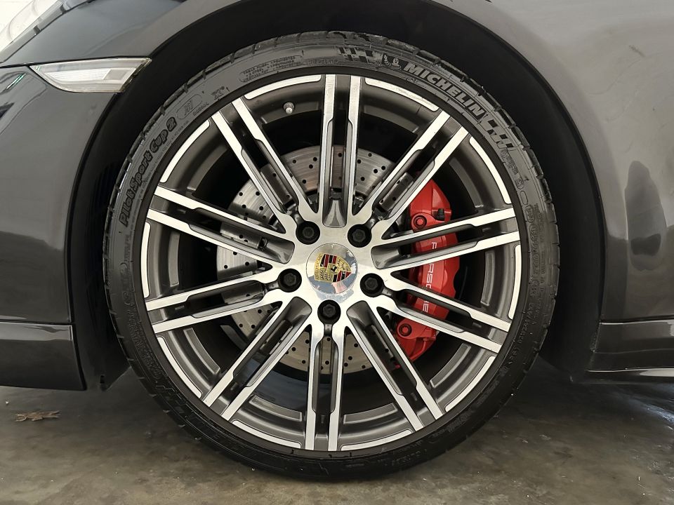 PORSCHE 911 TURBO Type 991 Coupé 3.8 520ch PDK7 - Le Hangar Bordelais - image 15