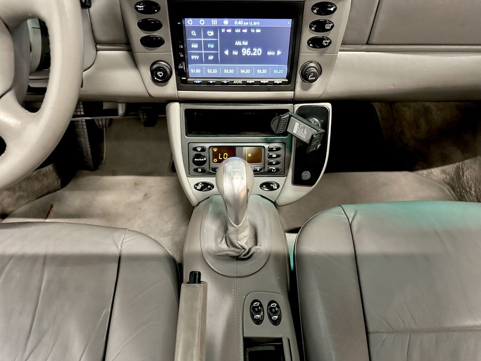 PORSCHE 911 Type 996 Carrera 4 Coupé 3.4 300ch BVM6 – Bleu Cobalt, cuir Gris Platine - image 20