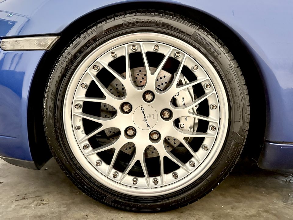 PORSCHE 911 Type 996 Carrera 4 Coupé 3.4 300ch BVM6 – Bleu Cobalt, cuir Gris Platine - image 15