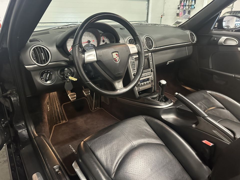 PORSCHE BOXSTER Type 987 3.2 280ch BVM6 - Le Hangar Bordelais - image 10