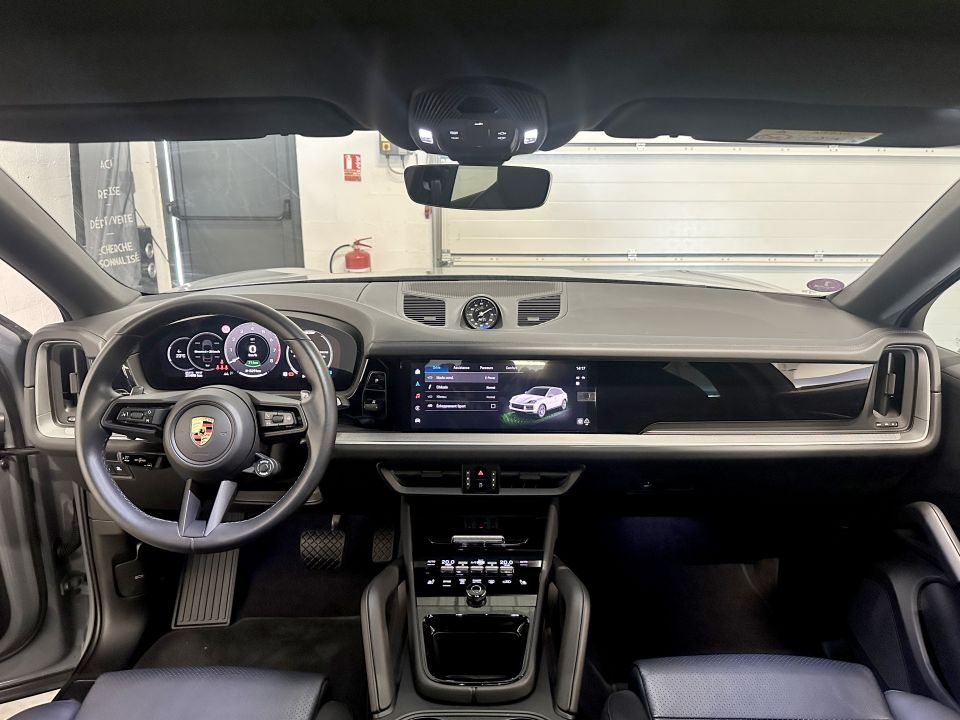 PORSCHE CAYENNE Coupé E-Hybrid V6 3.0 470ch BVA8 - Le Hangar Bordelais - image 11