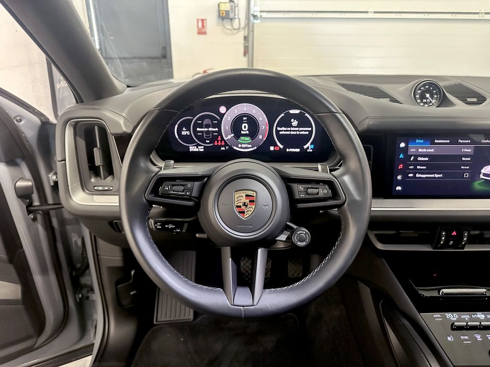 PORSCHE CAYENNE Coupé E-Hybrid V6 3.0 470ch BVA8 - Le Hangar Bordelais - image 13