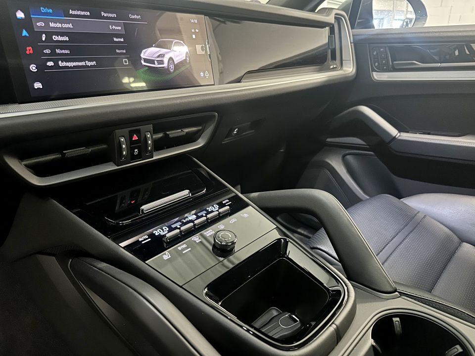 PORSCHE CAYENNE Coupé E-Hybrid V6 3.0 470ch BVA8 - Le Hangar Bordelais - image 18
