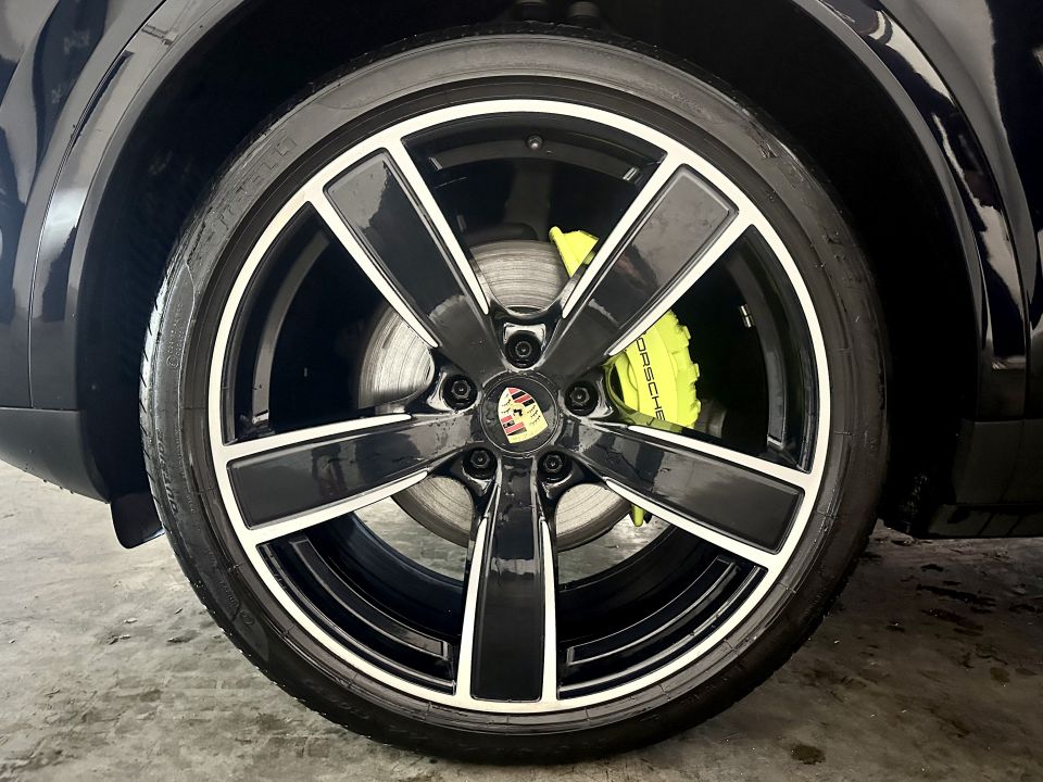 PORSCHE CAYENNE E-Hybride Coupé V6 3.0 462ch Tiptronic8 - Le Hangar Bordelais - image 15